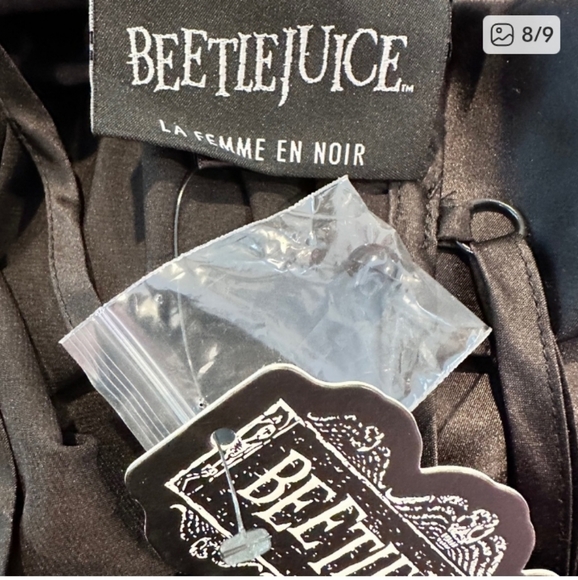 NWT La Femme En Noir Delia Sleeping Robe Beetlejuice - Picture 8 of 9